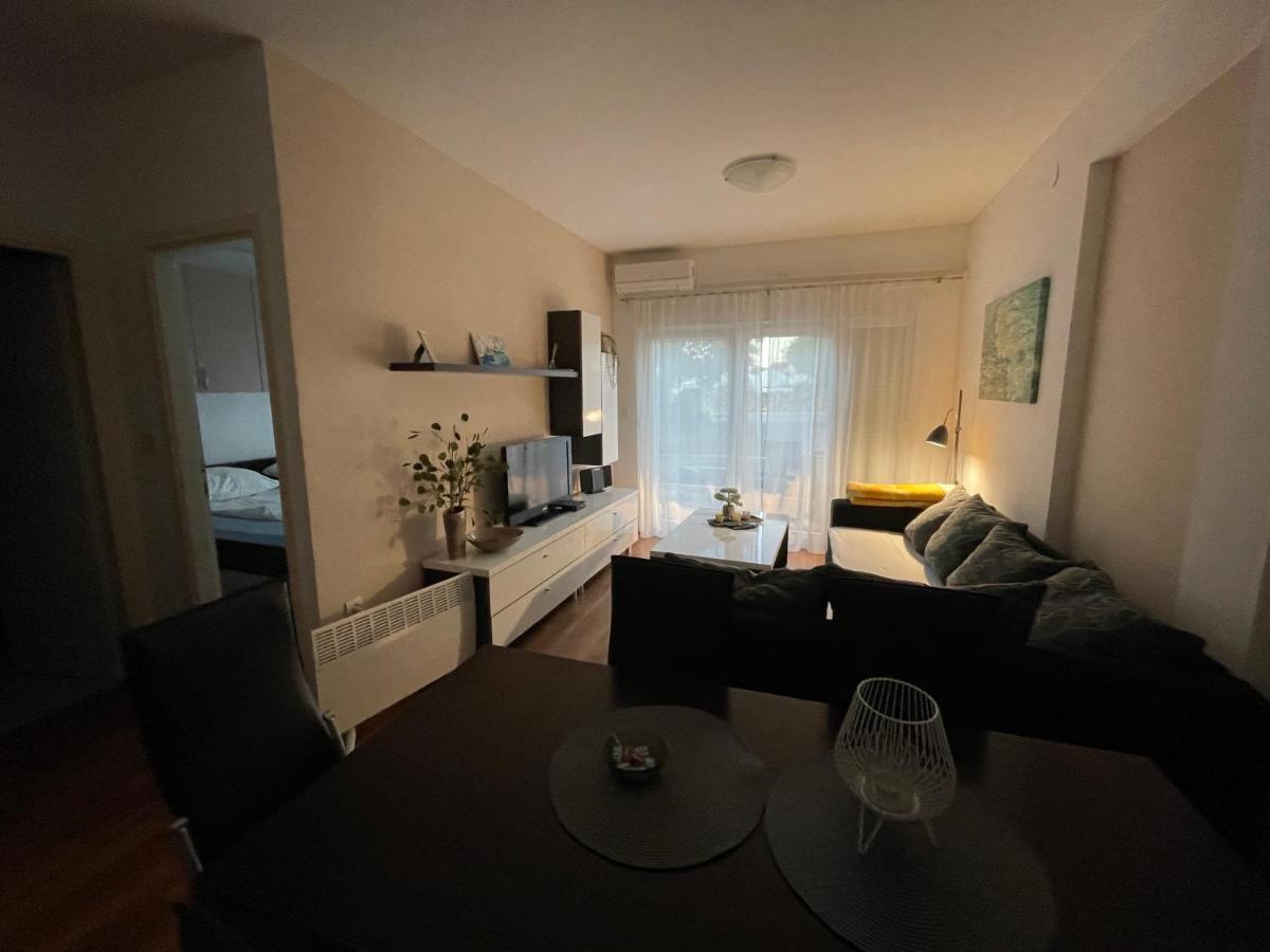 Apartment Deluxe Im Медулин Екстериор снимка