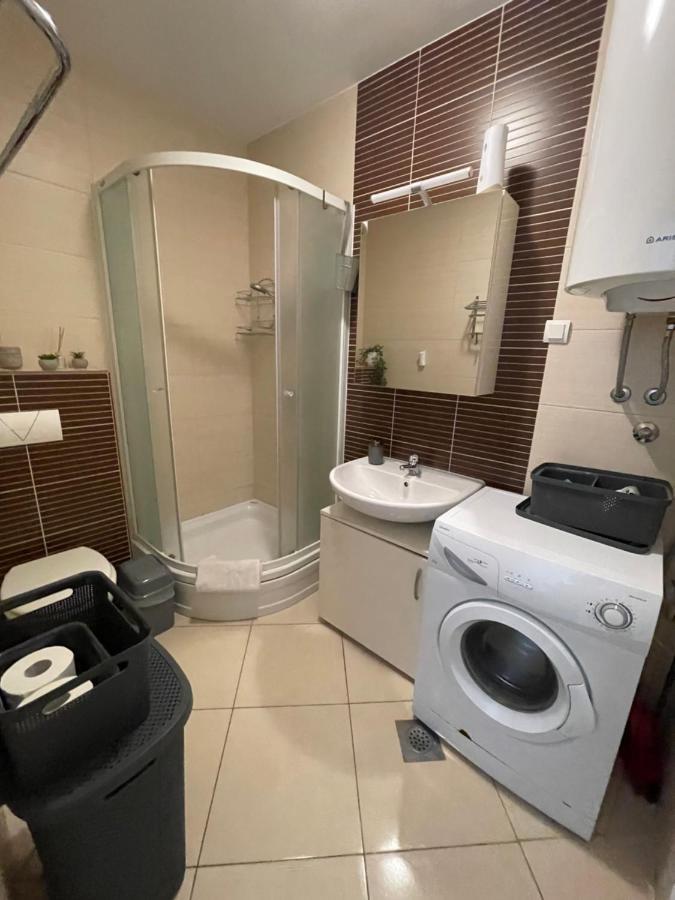 Apartment Deluxe Im Медулин Екстериор снимка