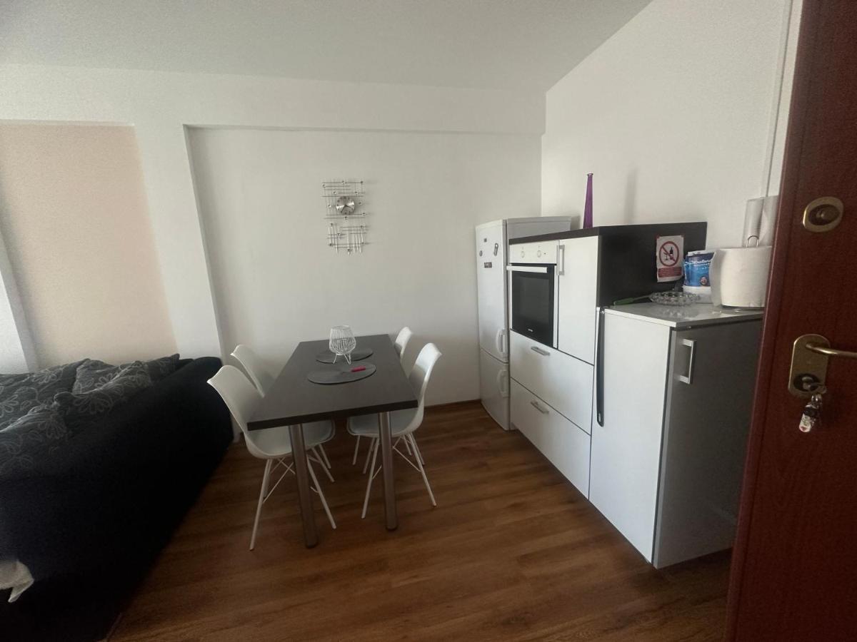 Apartment Deluxe Im Медулин Екстериор снимка
